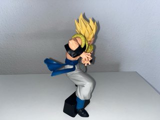Figura Dragon Ball Gogeta.