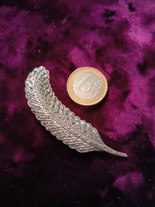 Broche antiguo pluma plata