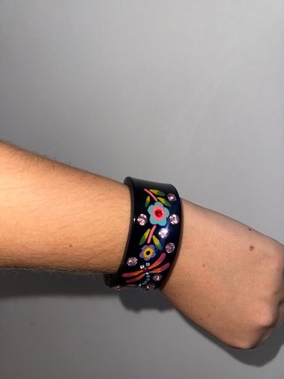 Pulsera ancha madera flores y libélula