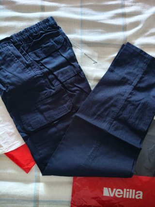 Dos pantalones de trabajo VELILLA NUEVOS