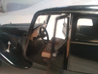 Citroën TA 15 CV Bburago escala 1/24