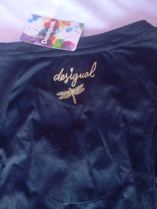 Camiseta Desigual Talla S con etiqueta
