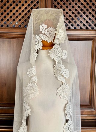 Mantilla beige