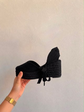 Cuñas esparto negras atadas