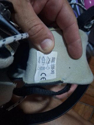 Patines ajustables + protecciones moradas