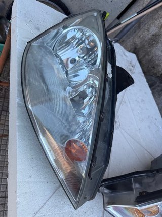Faros Ford Focus MK1 (ambos)