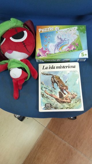 Julio y agosto puzzle peluche y cuento X1 e