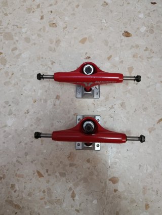 Ejes de skate rojos ARMORLITE