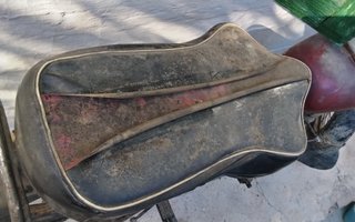 Asiento Montesa Brio para restaurar