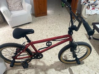 Bicicleta BMX Dirty Urban Roja