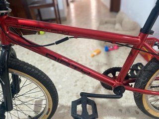 Bicicleta BMX Dirty Urban Roja