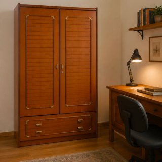 Armario de madera con cajones