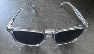 Prada gafas de sol modelo PR A22S-19T175.