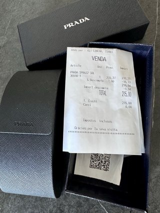 Prada gafas de sol modelo PR A22S-19T175.