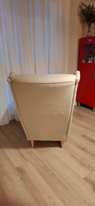 Sillón orejero gris claro Modelo STRANDMON