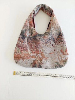 Bolso de tela con motivos florales