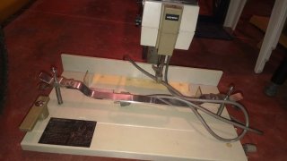 Taladradora eléctrica de papel UCHIDA VS-25