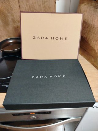 SET DE MESA ZARA HOME x BBVA 53 PIEZAS.SIN ESTRENA