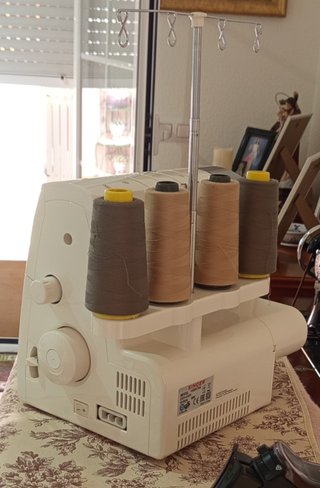 Máquina Remalladora Singer 14SH754