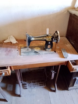 Máquina de coser Singer antigua