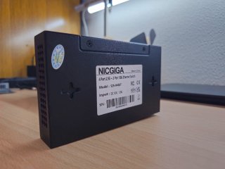 Conmutador 2 Puertos 10Gb + 4 Puertos 2.5Gb Base-T