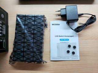 Conmutador 2 Puertos 10Gb + 4 Puertos 2.5Gb Base-T