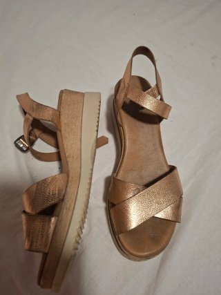 Sandalias doradas talla 37