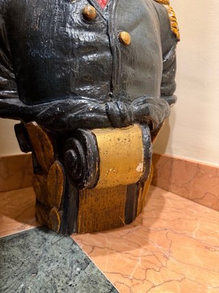Mascarón de proa antiguo