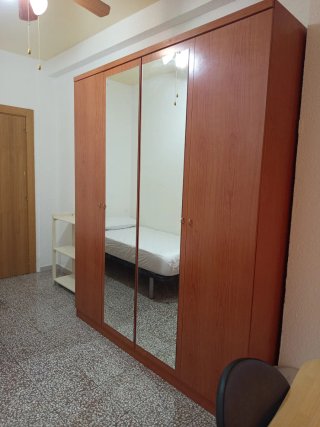 Habitación chica ESTUDIANTE
