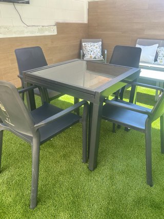 Tavolo estensibile da giardino/terrazzo in vetro e metallo