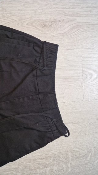 Conjunto Zara chaleco y pantalón negro