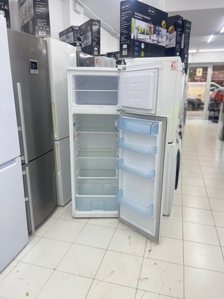 Nevera marca BEKO con garantía transporte