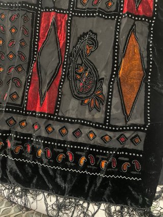 Pañuelo fular elegante negro y rojo