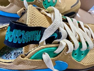 Nike Air Max Terrascape 90 Gold.