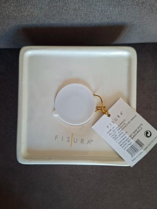 Hucha con forma tecla de ordenador. FISURA