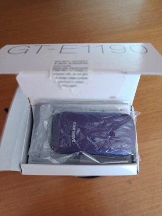 Samsung GT-E1190 viola vintage