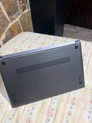 Samsung Laptop Gris/Plateado COMPRADO EN AMAZON