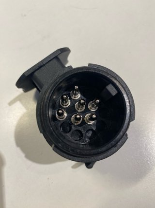 Adaptador Thule 13 a 7 pines