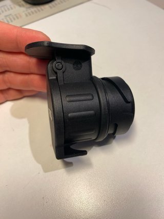 Adaptador Thule 13 a 7 pines