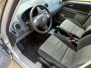 Suzuki SX4 1.6 GL 2WD