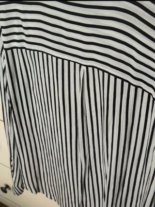 Blusa Zara Rayas Blanco y Negro