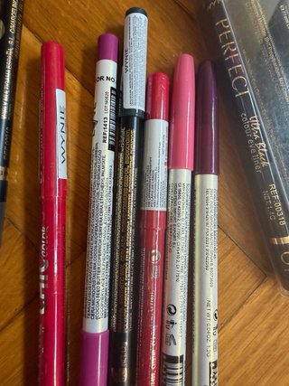 Set de Maquillaje Wynie: Mascaras, Labiales y Más
