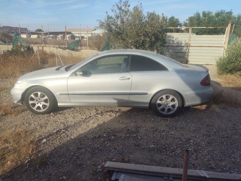 Mercedes-Benz  CLK 2004 - foto 1
