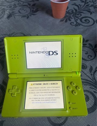 Nintendo DS Verde Funzionante con accessori
