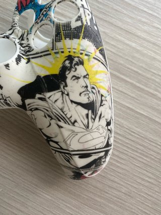 Funda Mando PS5 Superman Comic