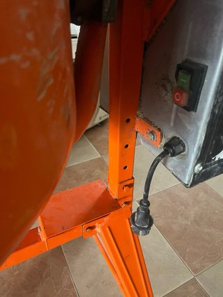 Hormigonera Eléctrica Naranja 180L