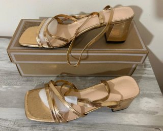 Sandalias doradas tacón grueso