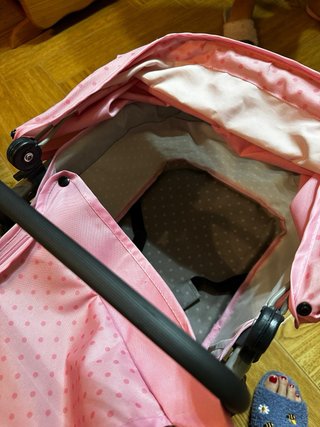 Carrito de muñecas Eurekakids rosa