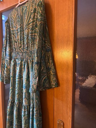 Vestido largo estampado verde y dorado Talla M
