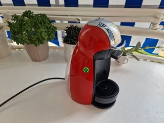 Cafetera Dolce Gusto Roja